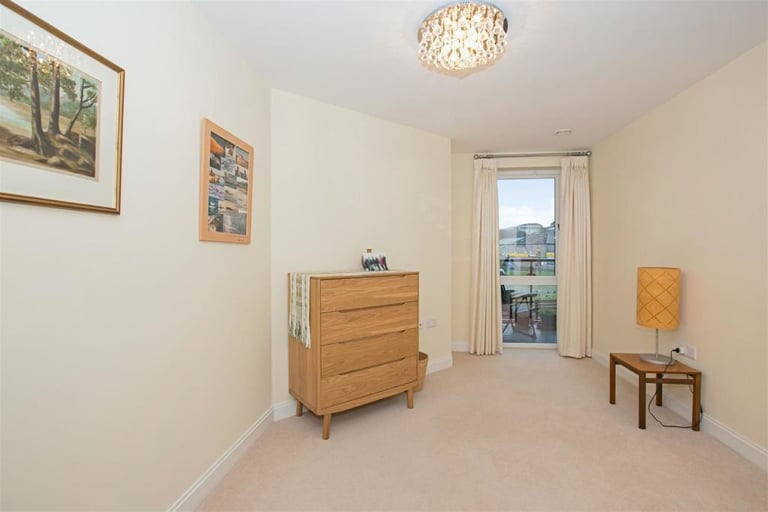 2 bedrooms flat in Stratford, not far from Westfield and Shopping