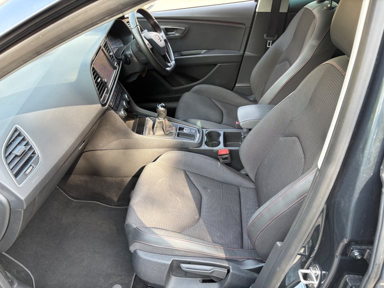 Seat Leon fr 1.5 petrol 2018 plate only 35,000 miles 