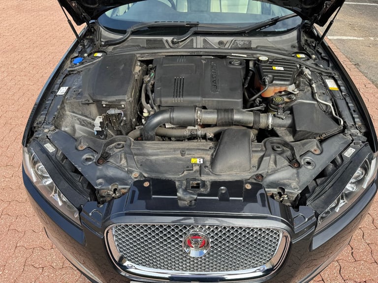 Jaguar XF Portfolio 2.2d Luxury Saloon Auto 4dr Diesel