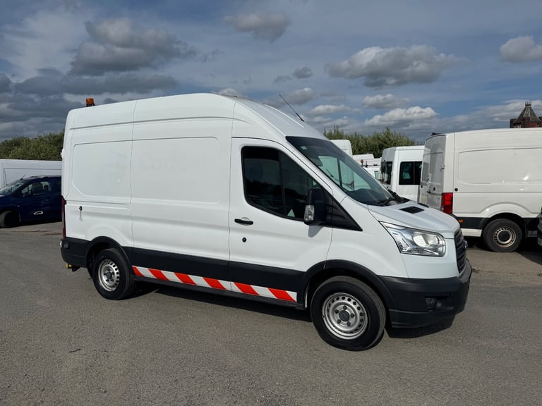 2015/15 FORD TRANSIT T350 L2H3 2.2 TDCI RWD PTO GENERATOR VAN PRICE IS PLUS VAT 