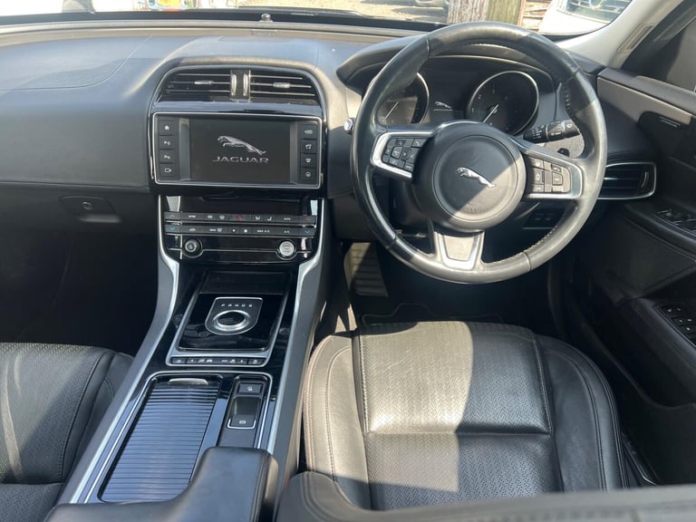 2017 Jaguar XE 2.0d Portfolio Auto AWD Euro 6 (s/s) 4dr SALOON Diesel Automatic