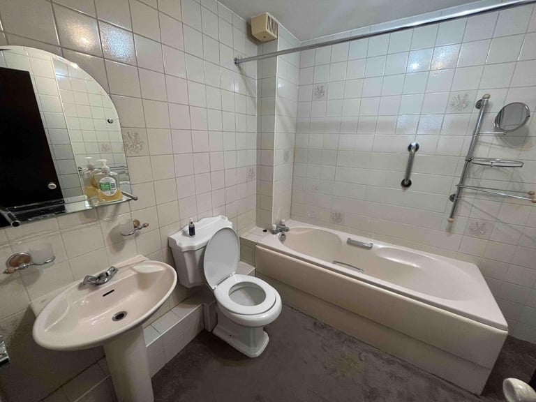 3 bedrooms in 63 Carterhatch Road, EN3 5LT