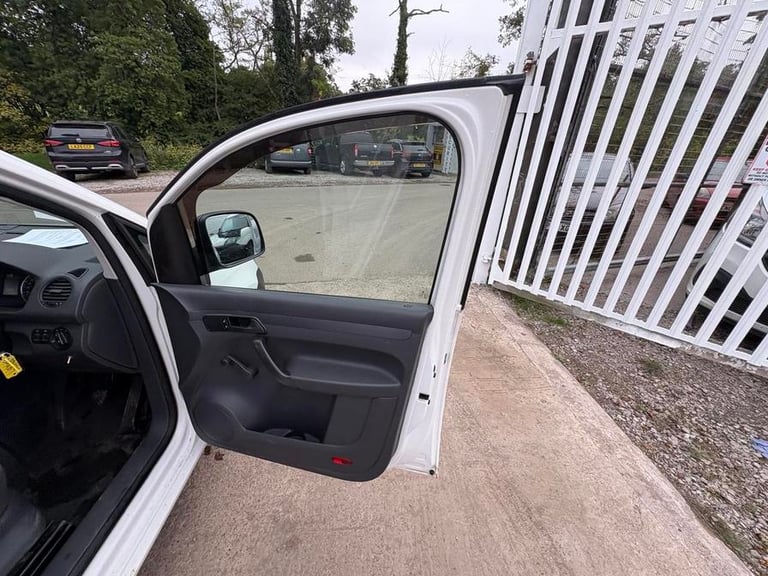 2014 Volkswagen Caddy Caddy C20 TDI BlueMotion Panel Van DIESEL Manual