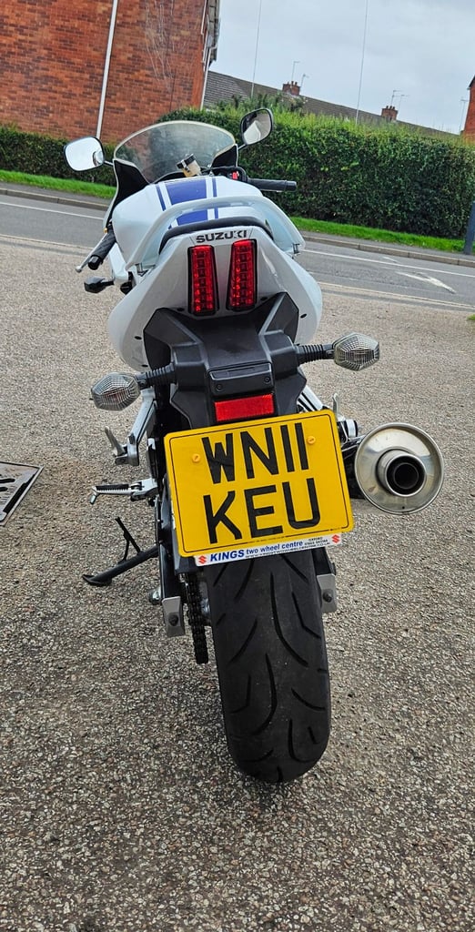 Suzuki, SV, 2011, 645 (cc)