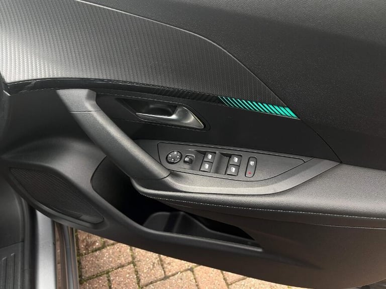 2022 Peugeot 2008 1.2 Puretech Allure Premium Suv 5dr Petrol Manual Euro 6 (s/s) (100 Ps) HATCHBA...