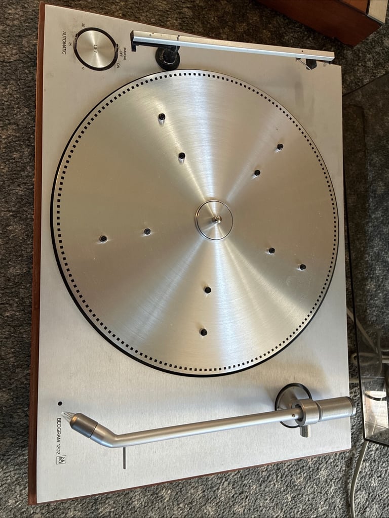image for Bang & Olufsen Beogram 1202 Turntable and Beomaster 901 Amplifier 