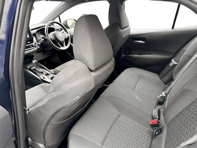  Toyota Corolla VVT-h Icon Tech Hatchback HYBRID Automatic