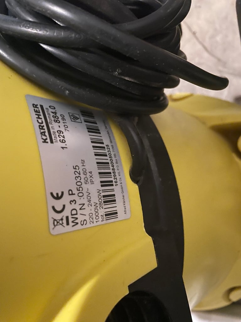 Karcher WD3 1000W vacuumcleaner for sale