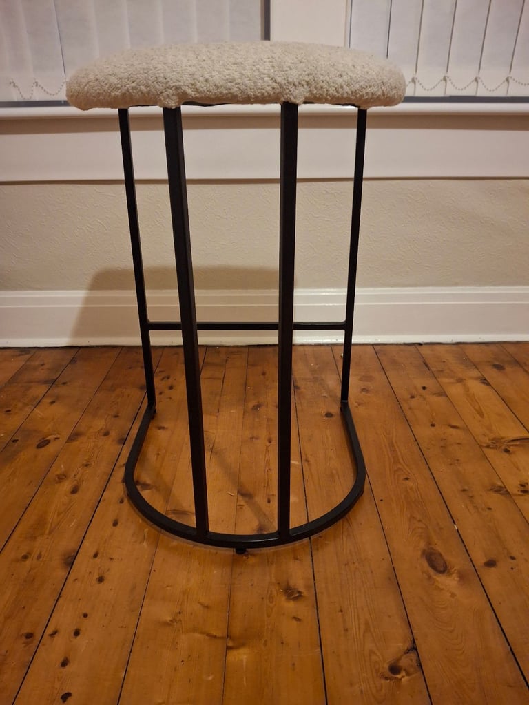 Duneln Gena Counter Bar Stools x 3