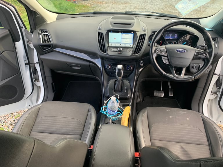 Ford, KUGA, Hatchback, 2017, Semi-Auto, 1498 (cc), 5 doors