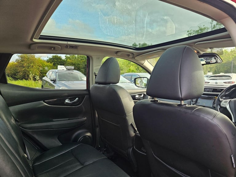 2015 Nissan Qashqai 1.6 dCi Tekna XTRON 2WD Euro 6 (s/s) 5dr HATCHBACK Diesel Automatic