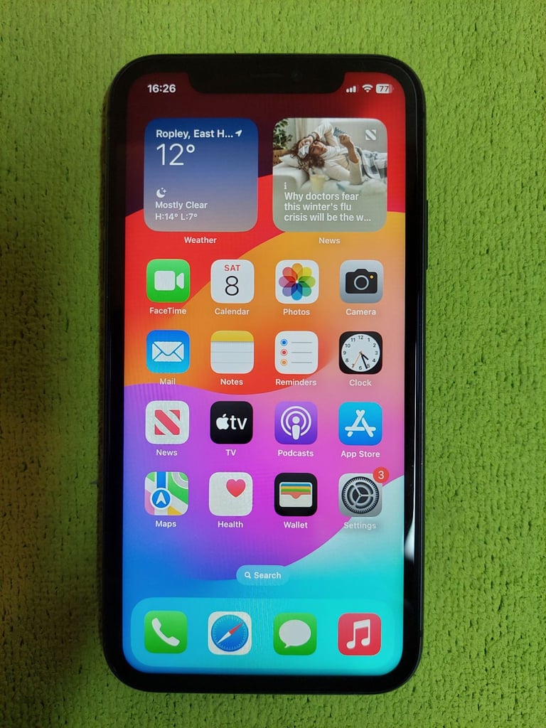 iPhone 11 64GB black *Unlocked* very good condition 100% BH