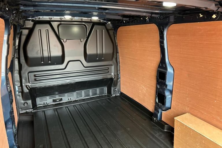 2025 Ford Transit Custom 280 Limited AUTO L2 LWB FWD 2.0 EcoBlue 136ps, PLYLINED Automatic Panel ...
