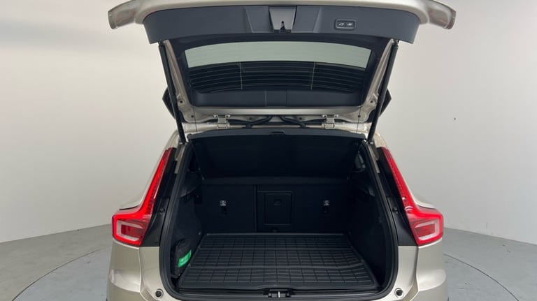 2024 Volvo XC40 Plus, B4 Mild hybrid, Petrol, Dark Estate Petrol Automatic