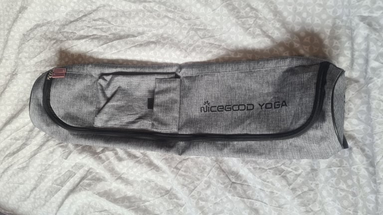 Nicegood yoga matt/ equipment shoulder bag. Excellent condition