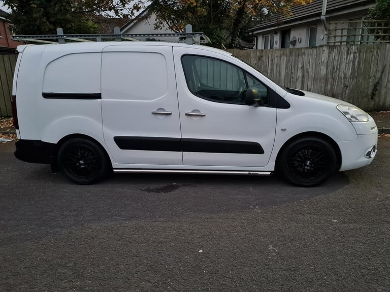 Factory Crew Van  Long Wheel Base Twin Side Loading Doors 2013 Peugeot Partner Professional HDI