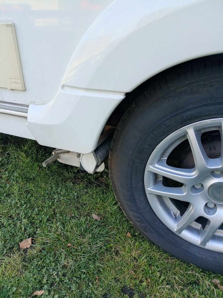 2011 swift charisma 220 