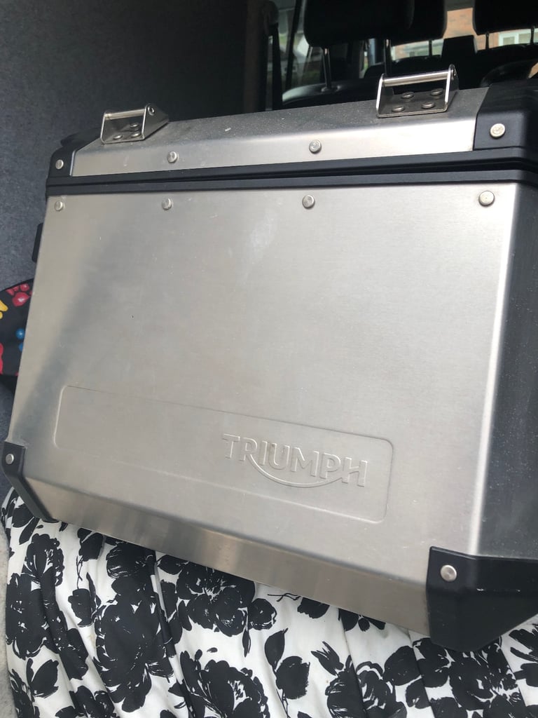 Triumph 1200 explorer panniers