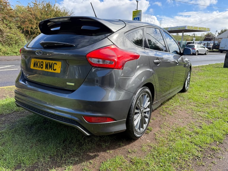 2018 Ford Focus 1.0 EcoBoost 140 ST-Line Navigation 5dr HATCHBACK Petrol Manual