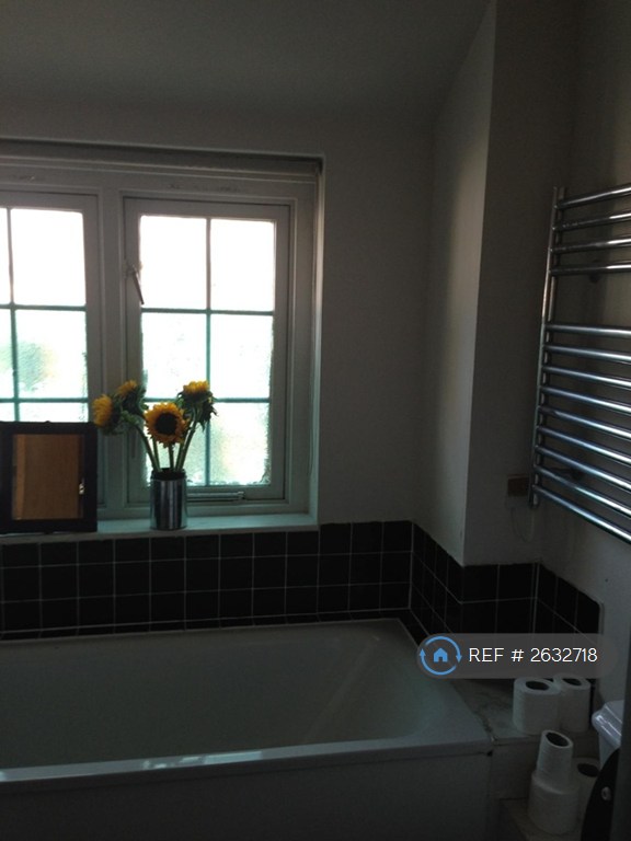 4 bedroom flat in Seymour House, London, NW1 (4 bed) (#2632718)