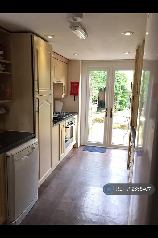 1 bedroom in Chesterton Grove, Manchester, M43 (#2658407)