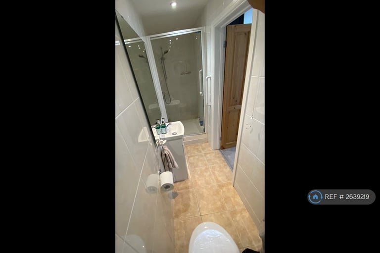 3 bedroom house in Carpenders Avenue, Watford, WD19 (3 bed) (#2639219)