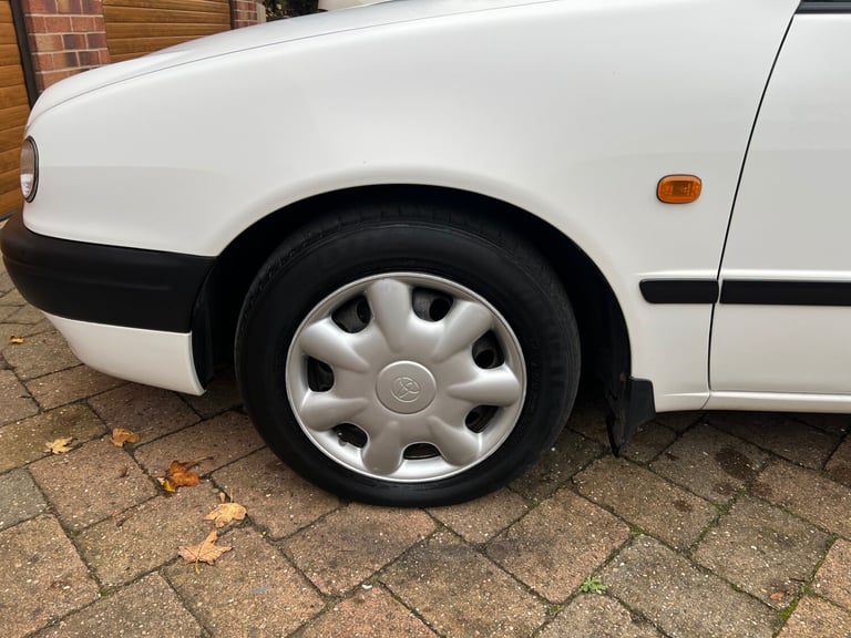 1997 Toyota Corolla 1.3 GS 5dr Auto HATCHBACK Petrol Automatic