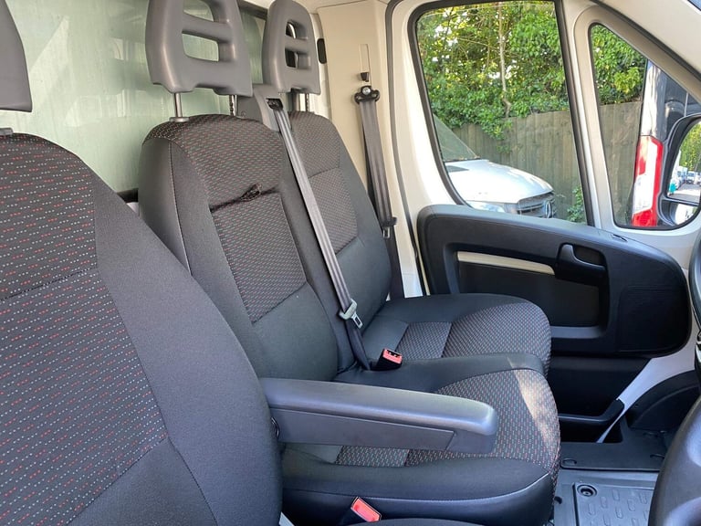 2020 Peugeot Boxer 2.2 BlueHDi 335 Built for Business L4 Euro 6 (s/s) 3dr CHASSIS CAB Diesel Manual