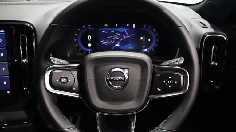 2025 Volvo XC40 B4 (P) Ultra Black Edition (Sunroof, Harman Kardon, 360 Camera) ESTATE Petrol/Ele...