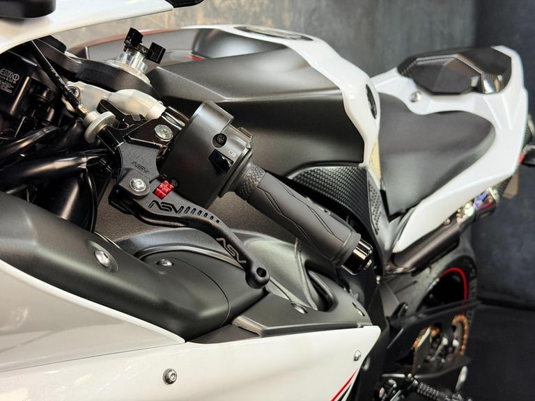 2014 Yamaha R1 1000