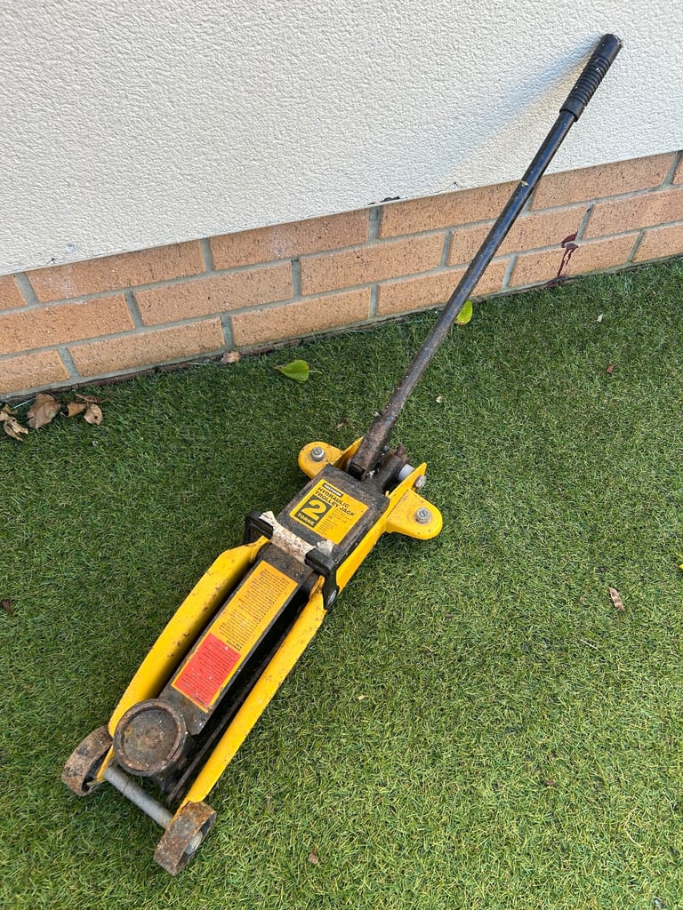 2T Trolley Jack & Handle