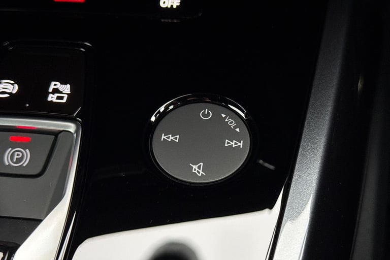 2024 Audi Q4 e-tron Q4 Sportback S line 45 e-tron  210,00 kW SUV ELECTRIC Automatic