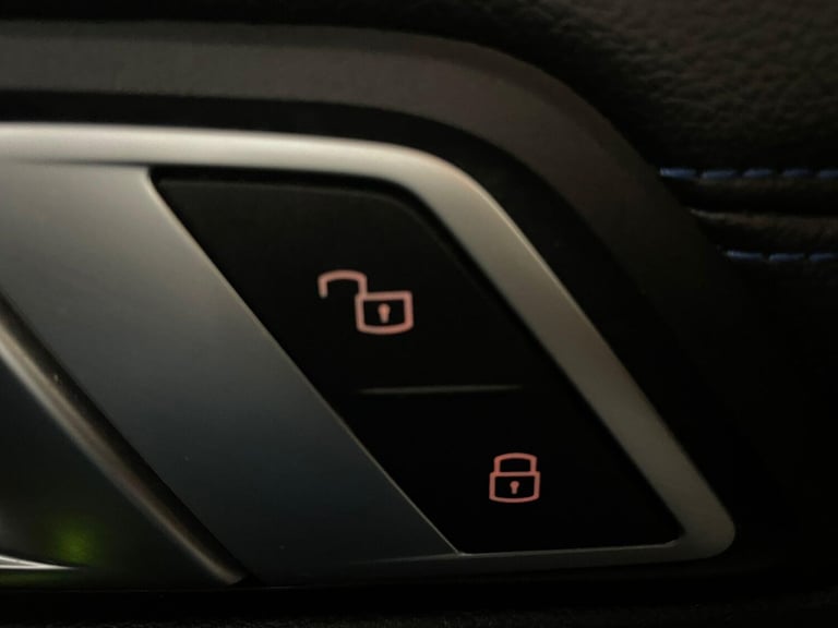 2022 BMW 3 Series 2.0 330e 12kWh M Sport Touring Auto xDrive Euro 6 (s/s) 5dr ESTATE Petrol/Elect...