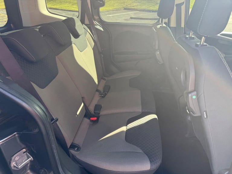 2019 Ford Tourneo Courier 1.5 TDCi Zetec Euro 6 5dr MPV Diesel Manual