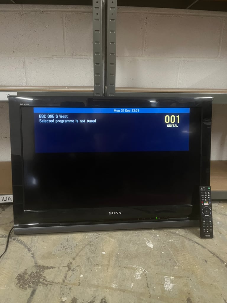 32 Inch LCD Sony TV