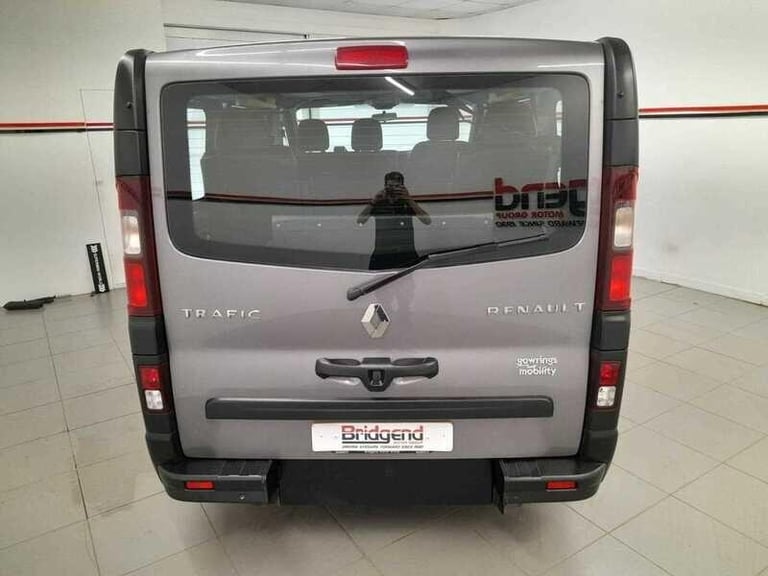 2021 Renault Trafic 2.0 dCi ENERGY SL28 Business 7 Seats 5dr MPV Diesel Manual