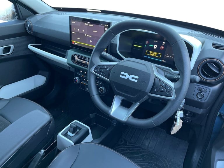  Dacia Spring 65 26.8kwh Extreme Hatchback 5dr Electric Auto 65 ps Electric