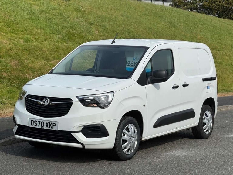 2020 Vauxhall Combo 1.5 Combo 2300 Sportive S/S Panel Van Diesel Manual