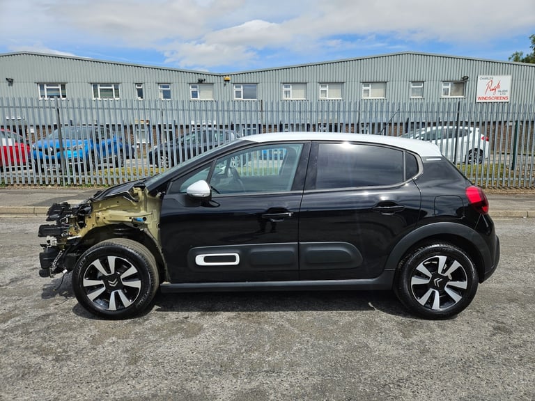2024 74 Citroen C3 1.2 PureTech Plus 5dr Black Light Damaged Salvage 