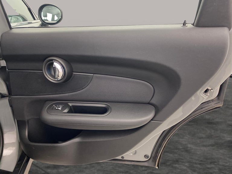 2021 MINI Clubman 1.5 Cooper Classic Estate 6dr Petrol Steptronic Euro 6 (s/s) (136 ps) - LED Est...