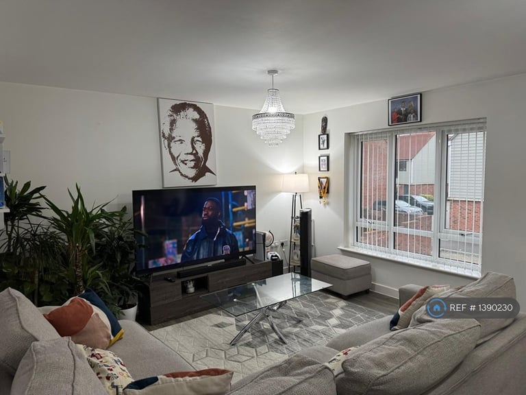 2 bedroom flat in Dakota Drive, Chatham, ME4 (2 bed) (#1390230)