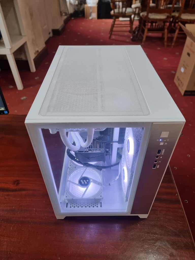 i7 12700, RTX 3070 8GB, 32GB RAM, High Spec Gaming PC.