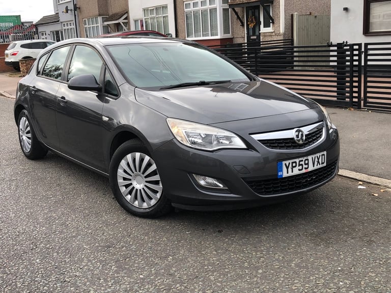 image for Vauxhall Astra 1.6 Petrol Low Mileage 