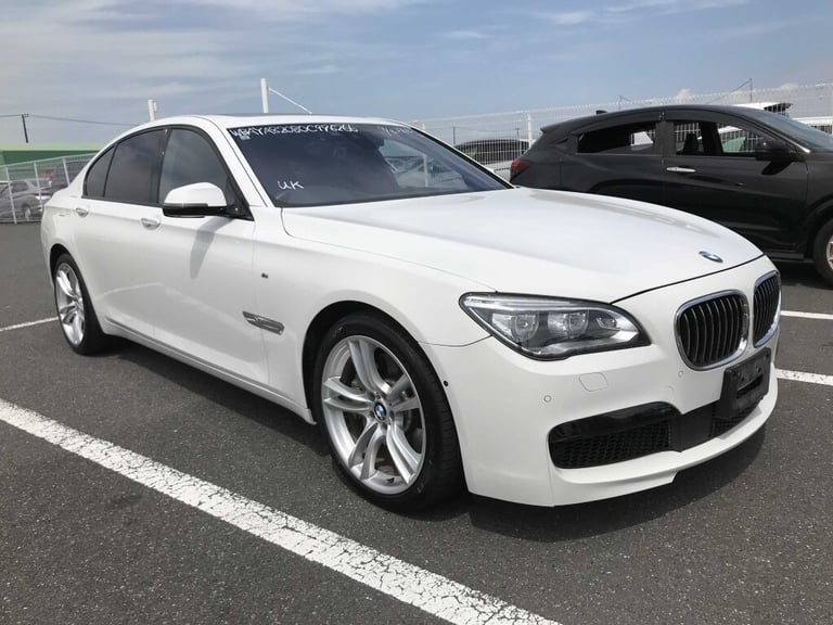 2015 65 BMW 750I M SPORT 4.4 V8 AUTOMATIC - OVER £17,500 OF OPTIONS EXTRAS