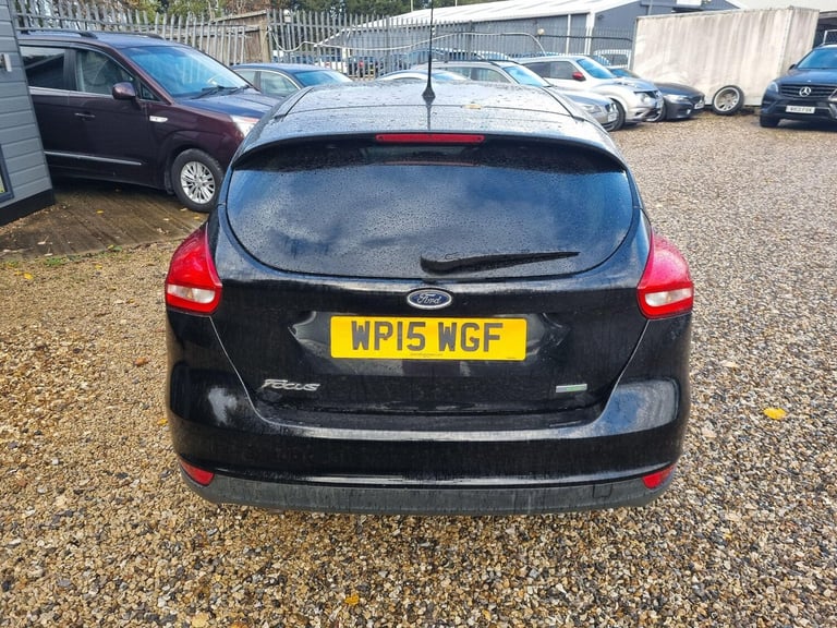 2015 Ford Focus 1.0T EcoBoost Zetec Euro 6 (s/s) 5dr HATCHBACK Petrol Manual