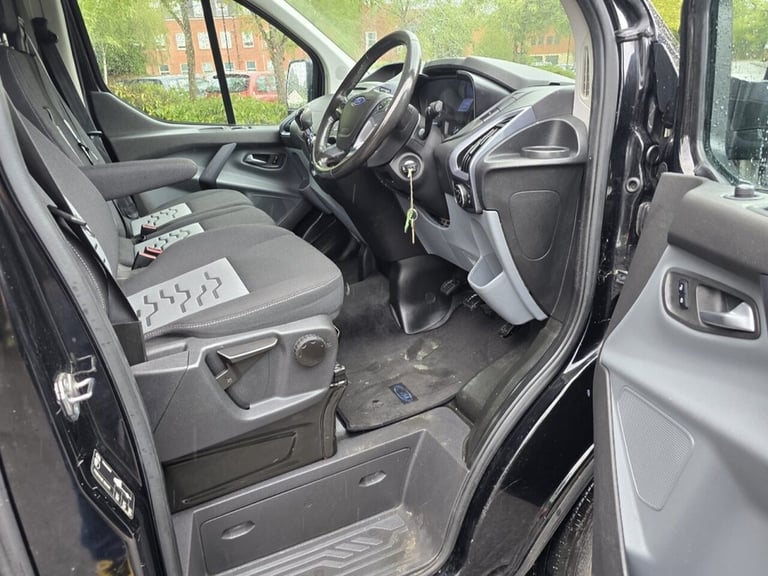 2017 Ford Transit Custom 2.0 TDCi 290 Limited Panel Van 5dr Diesel Manual L1 H2 (157 g/km, 168 bh...