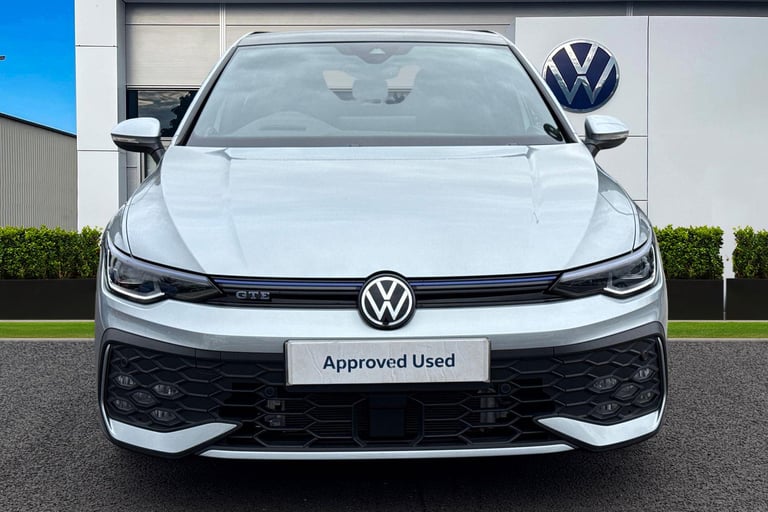2025 Volkswagen Golf 1.5 TSI 272 GTE eHybrid 5dr DSG **HEADS UP DISPLAY + PAN ROOF** Hatchback PE...