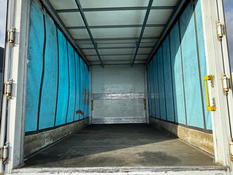 2016 Iveco Daily Iveco Daily 70-210 3.0 Auto-Hi-Matic 2016 Euro-6 14f Curtainsider Van NA Diesel ...