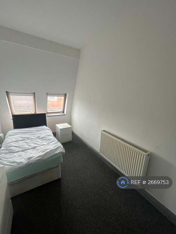 1 bedroom in St Helens Town Centre, St. Helens, WA10 (#2669753)