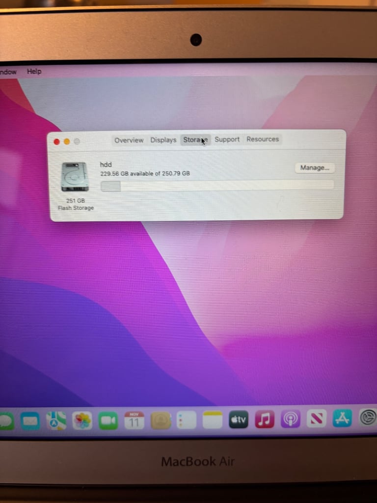 MacBook Air 11” 8GB Ram 250GB SSD